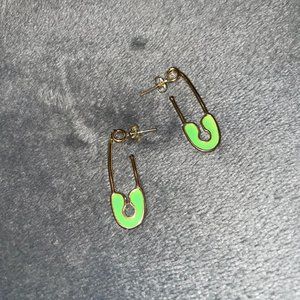 Safety Pin Women Earrings - GREEN/GOLD